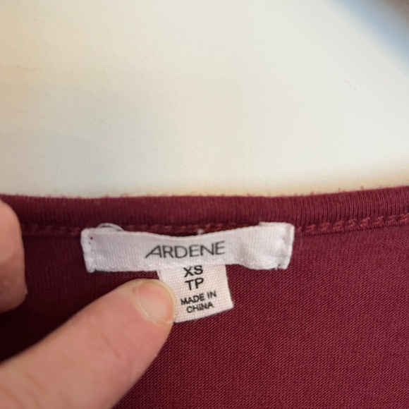 5/20$ Women's Burgundy Sleeveless Top size XS - Picture 5 of 5